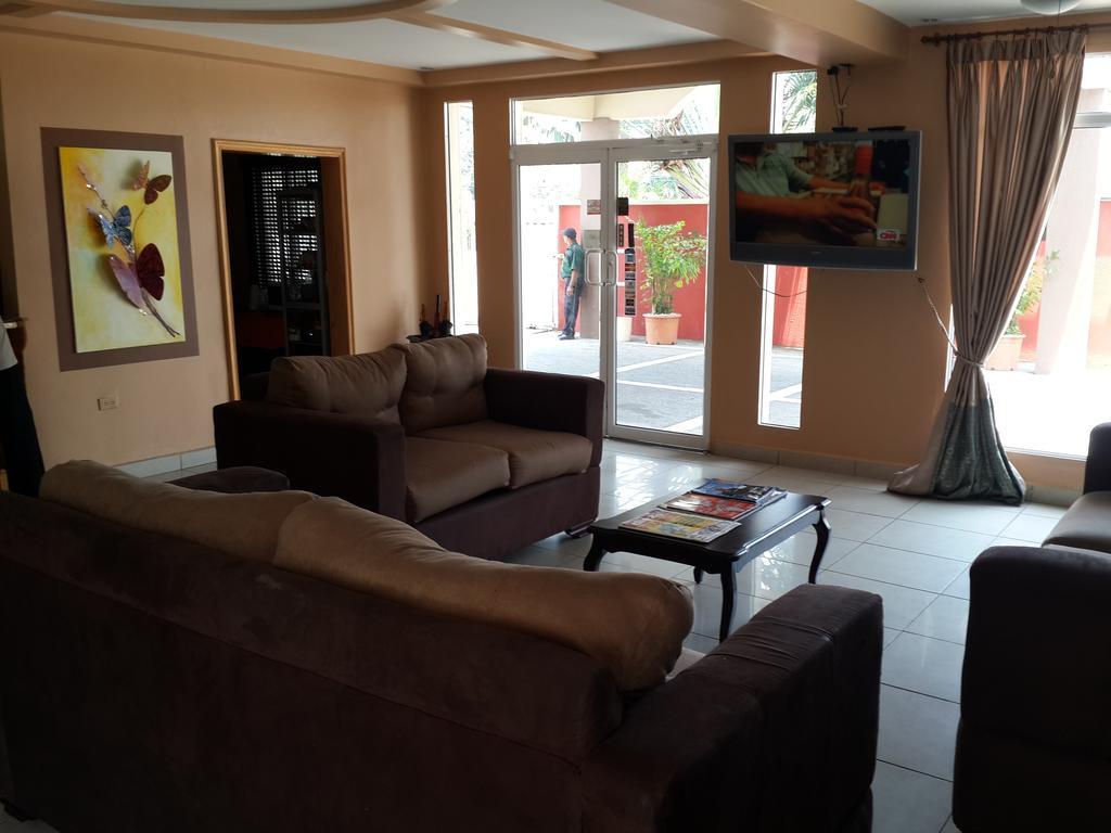 لا سيبا Apart Hotel Pico Bonito الغرفة الصورة