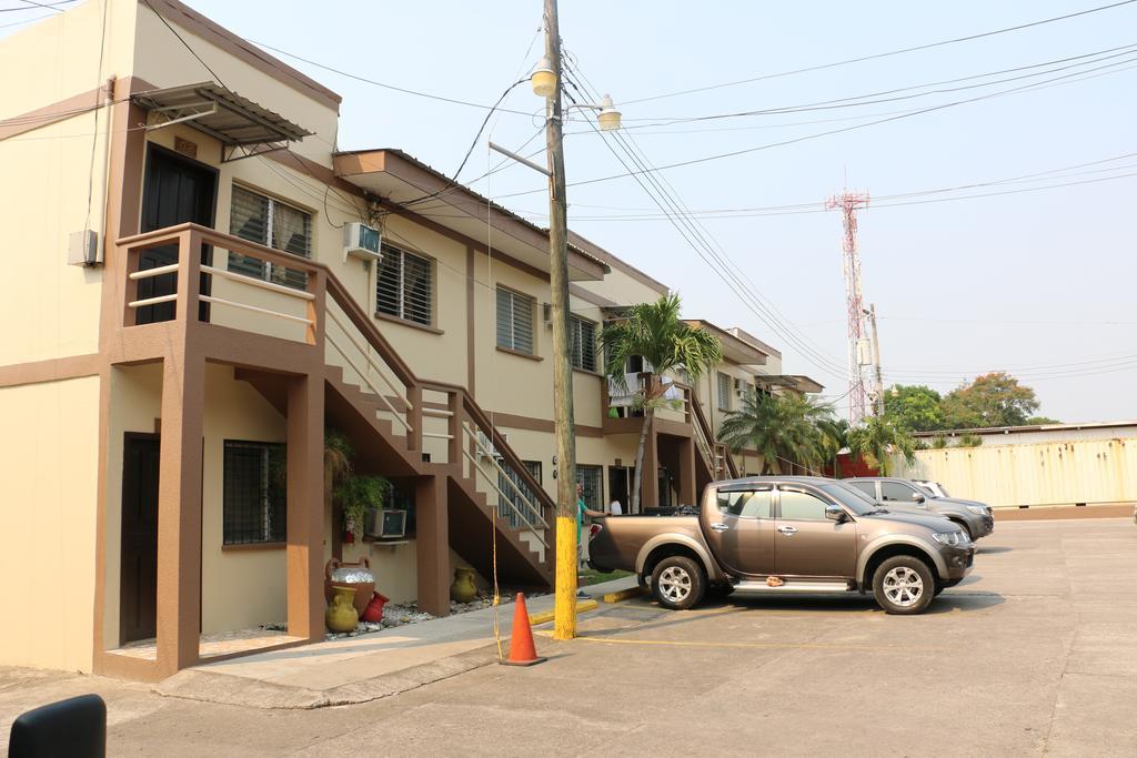 لا سيبا Apart Hotel Pico Bonito الغرفة الصورة